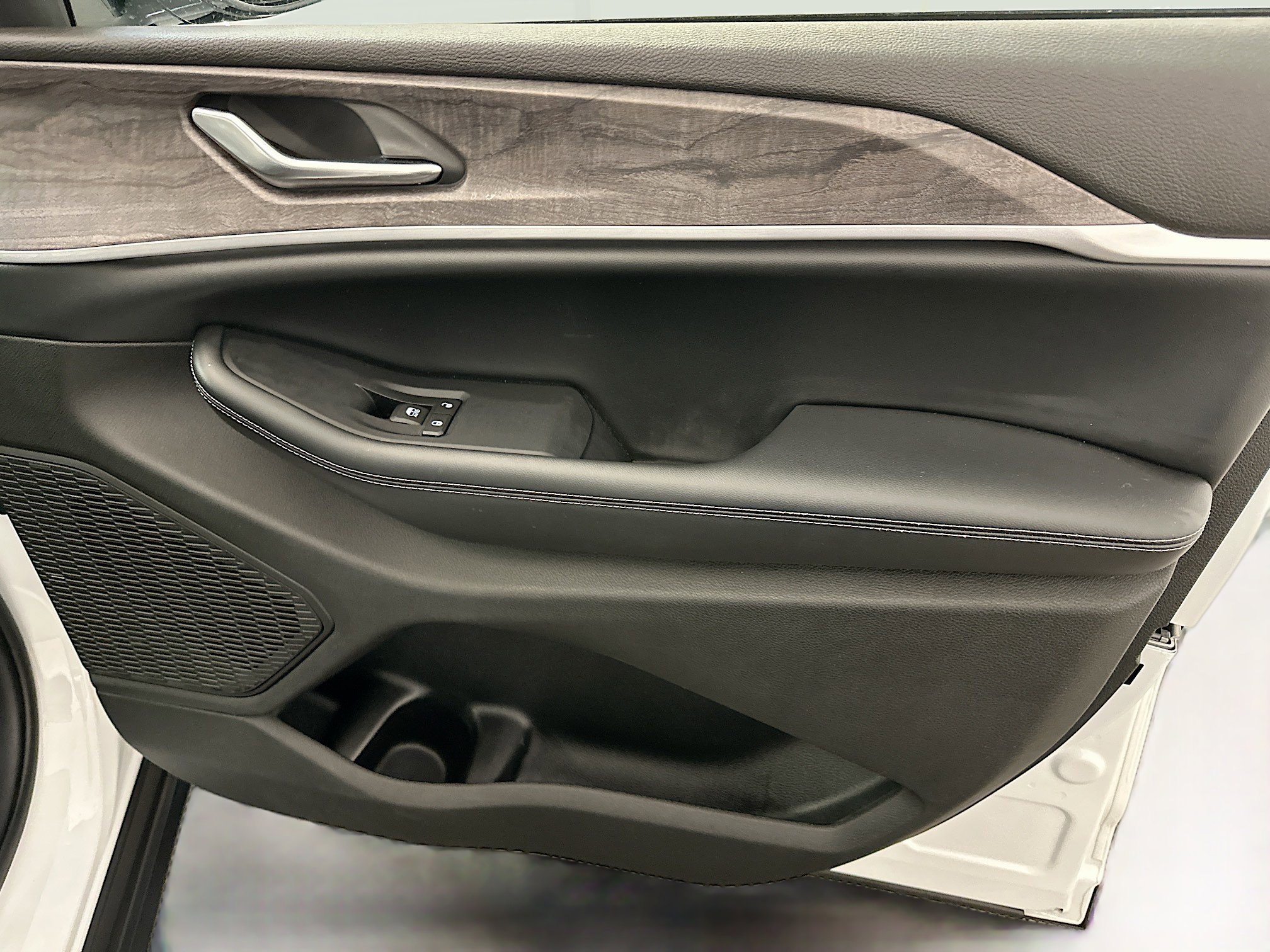 Used 2023 Jeep Grand Cherokee L Limited image 36