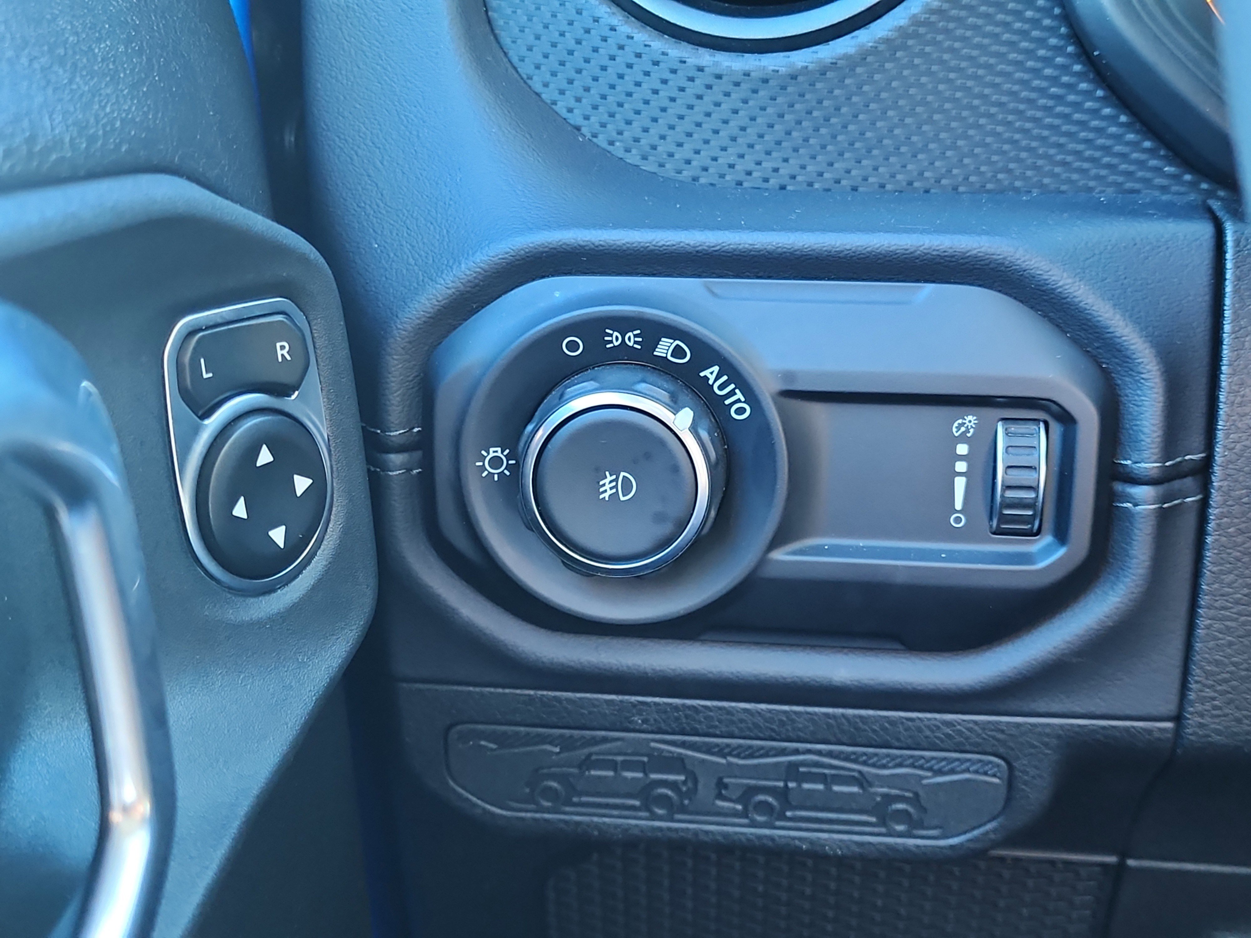 Used 2024 Jeep Wrangler Unlimited Rubicon image 25