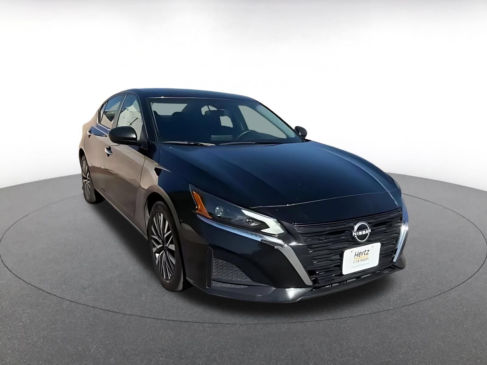 Used 2025 Nissan Altima 2.5 SV FWD image 16