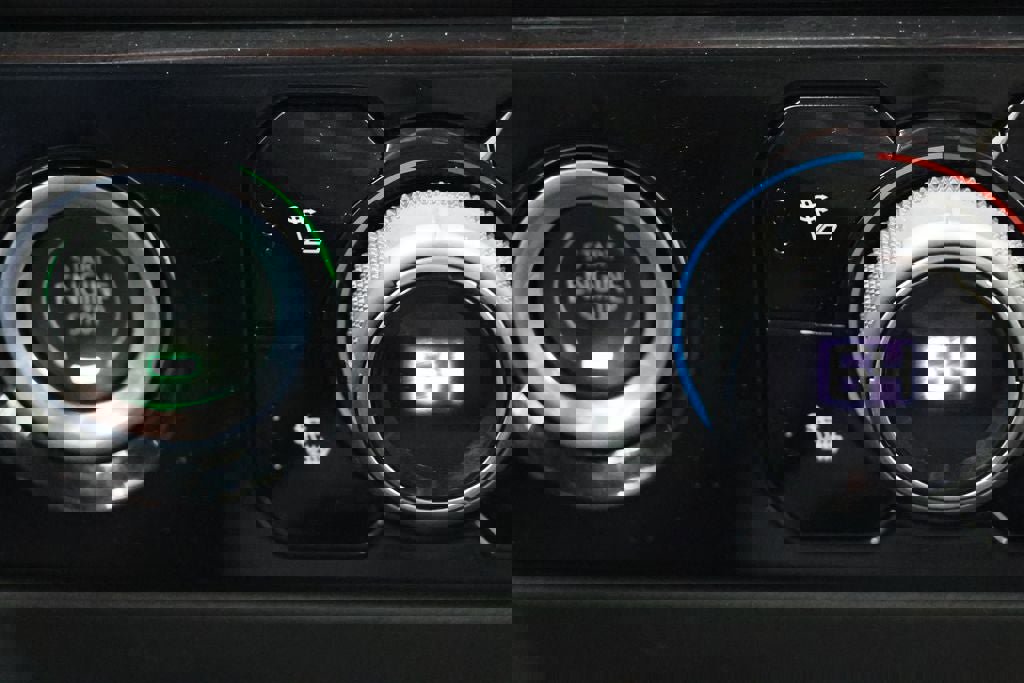 Used 2024 Chevrolet Silverado 1500 LT image 28