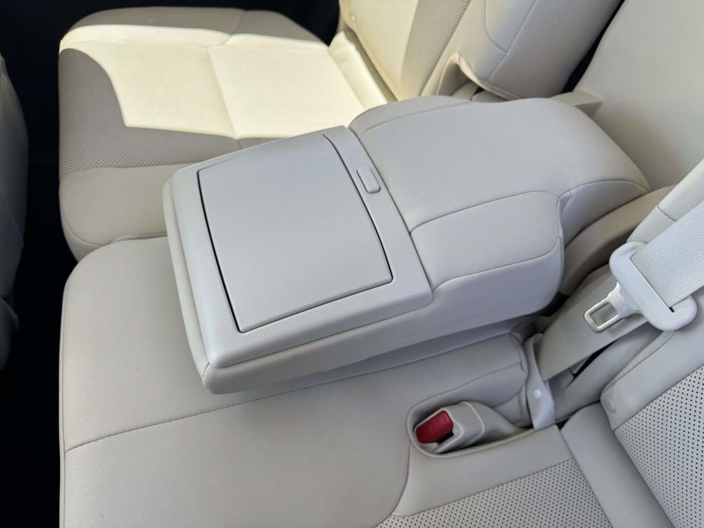 Used 2023 Lexus GX 460 Premium w/ Premium Package AWD/4WD image 11