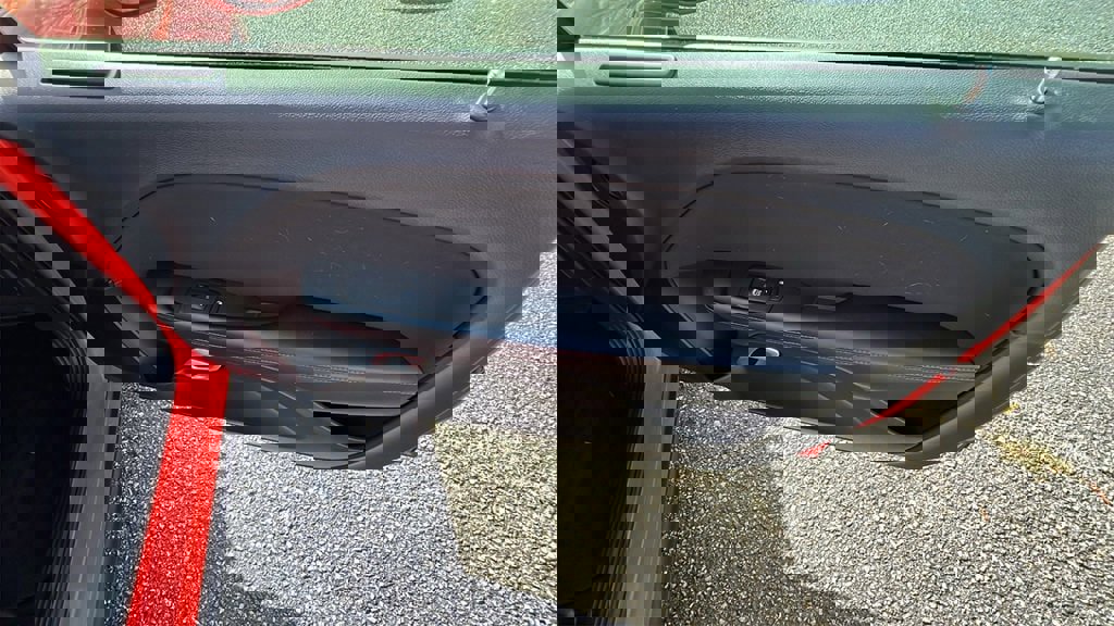 Used 2018 Dodge Challenger SXT w/ Blacktop Package image 18