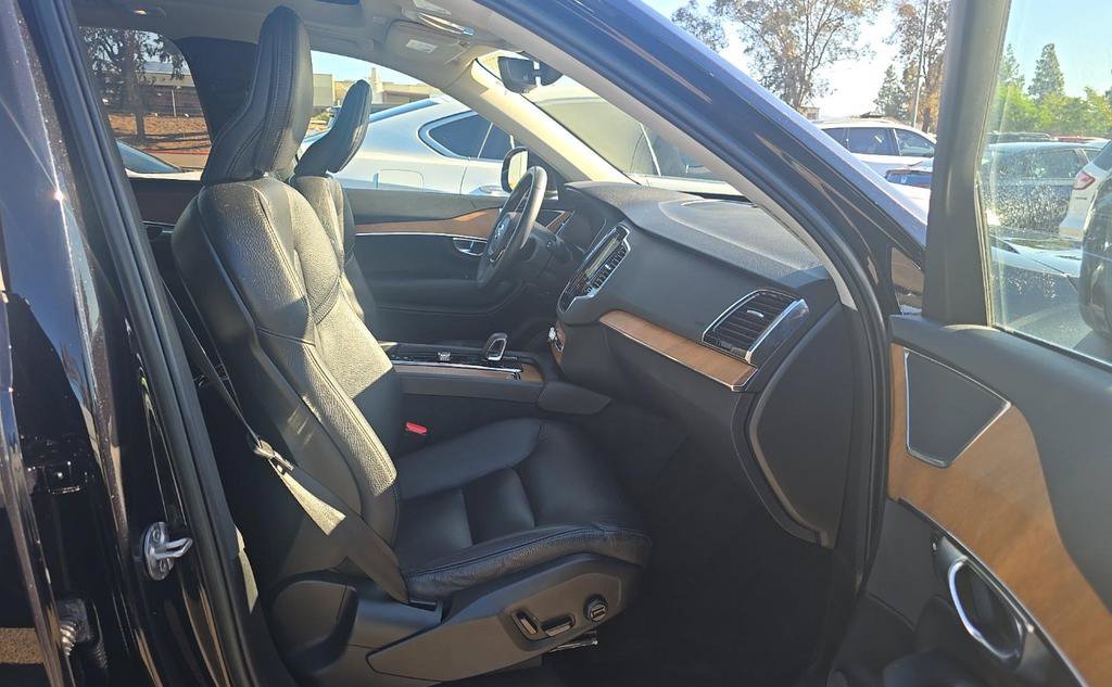 Used 2023 Volvo XC90 B6 Plus w/ Protection Package Premier AWD/4WD image 8