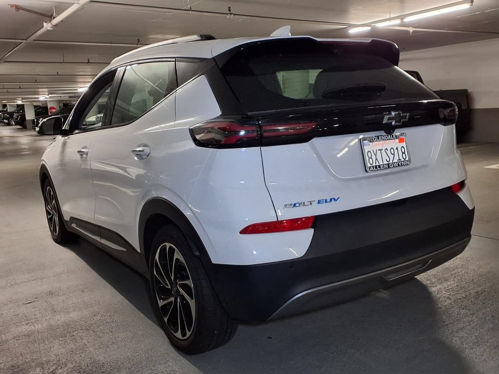 Certified 2022 Chevrolet Bolt EUV Premier FWD image 3