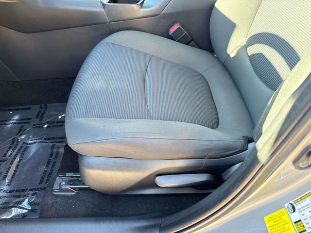 Used 2022 Toyota RAV4 LE image 23