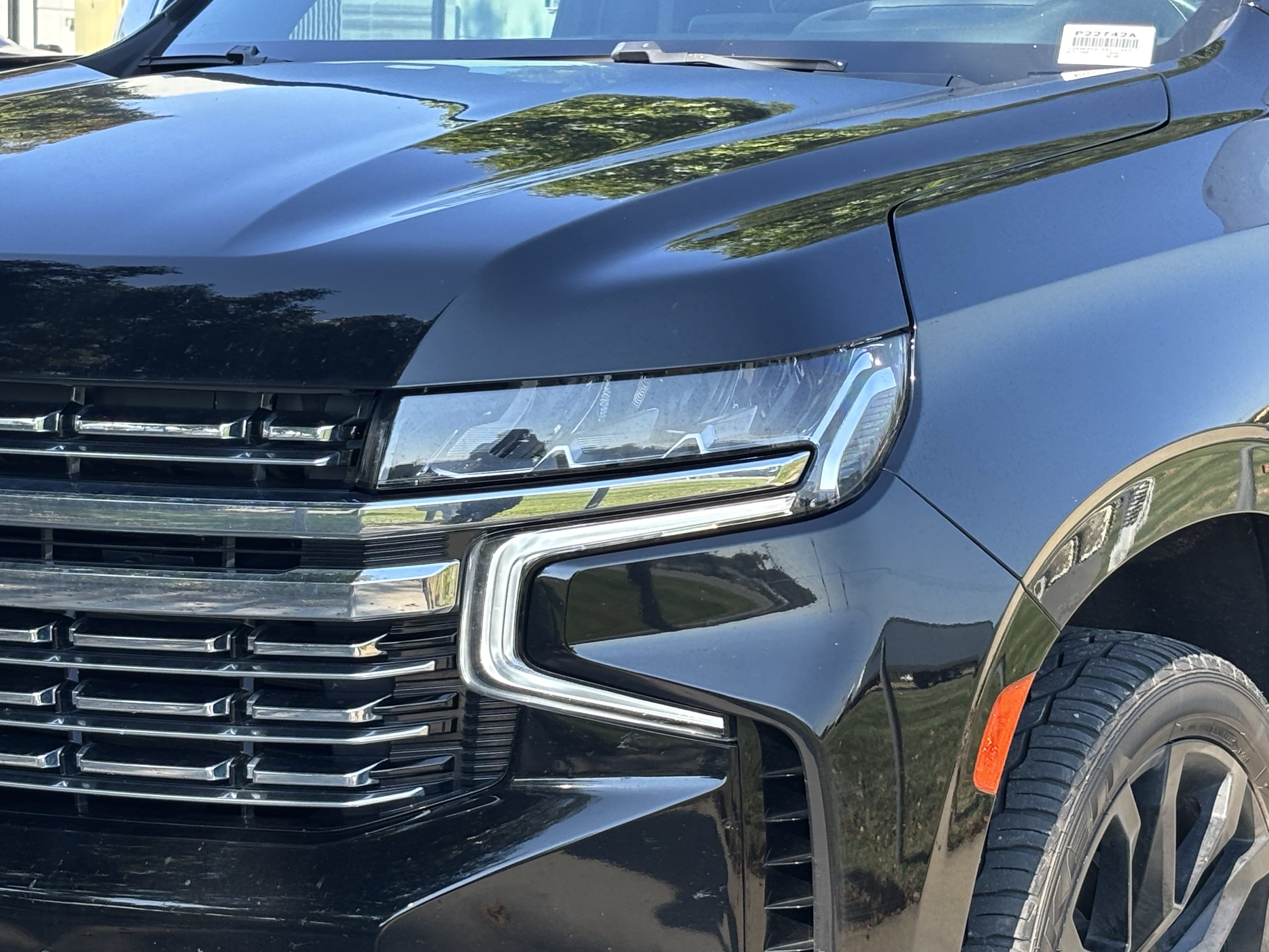 Used 2023 Chevrolet Tahoe Premier AWD/4WD image 7