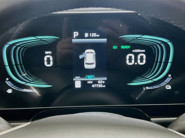 Used 2023 Kia Niro EX FWD image 12