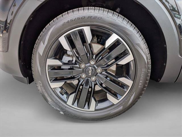 Used 2024 Kia Telluride SX w/ Towing Package FWD image 26