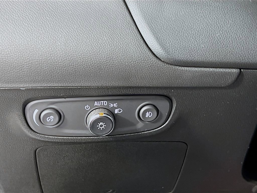 Used 2023 Buick Encore GX Select w/ Safety Package II image 9