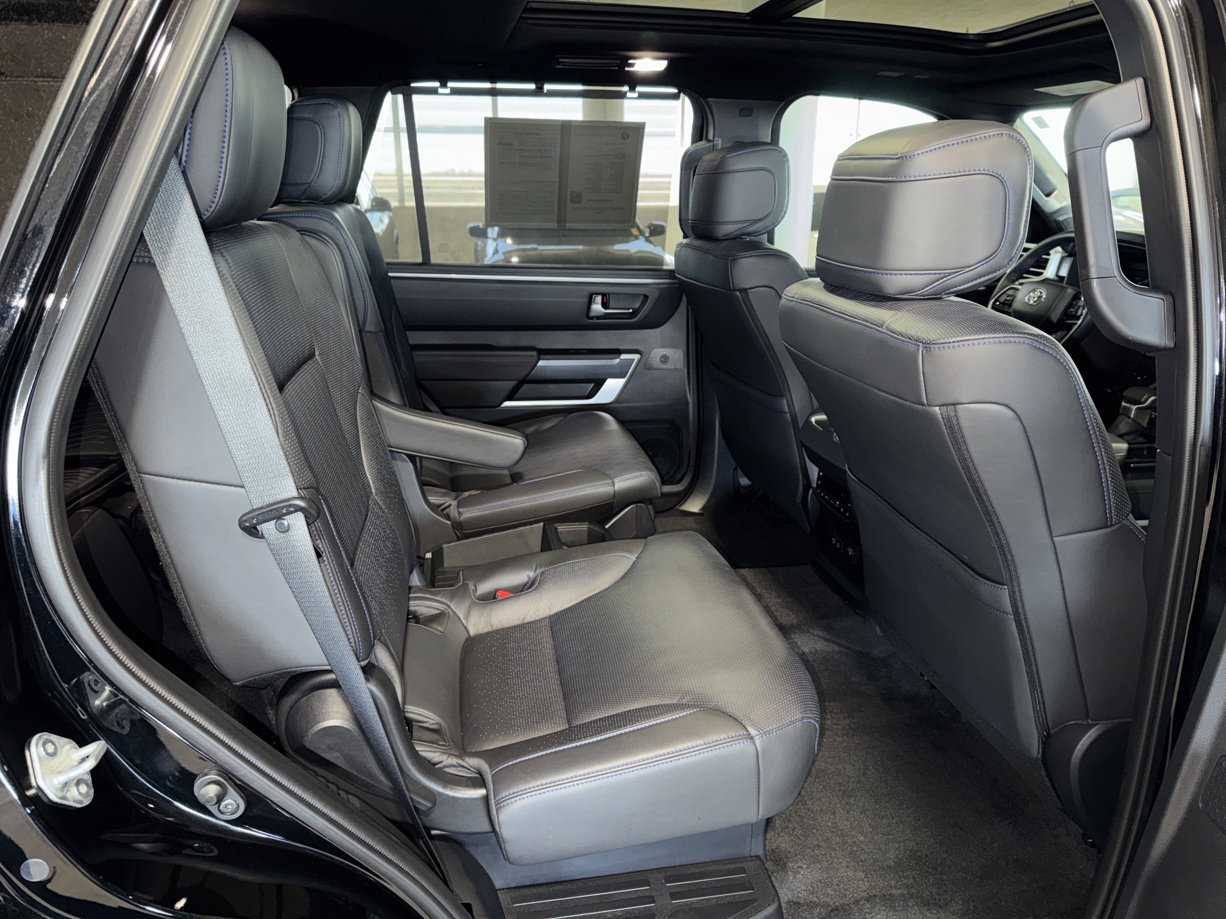 Used 2025 Toyota Sequoia Platinum image 12