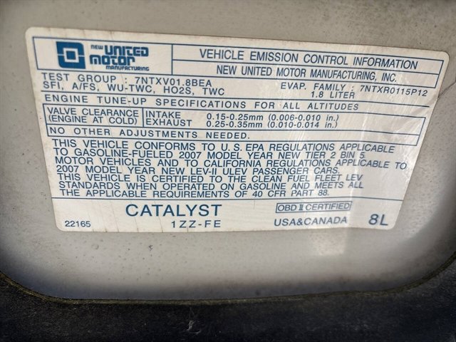 Used 2007 Pontiac Vibe w/ Preferred Package FWD image 19