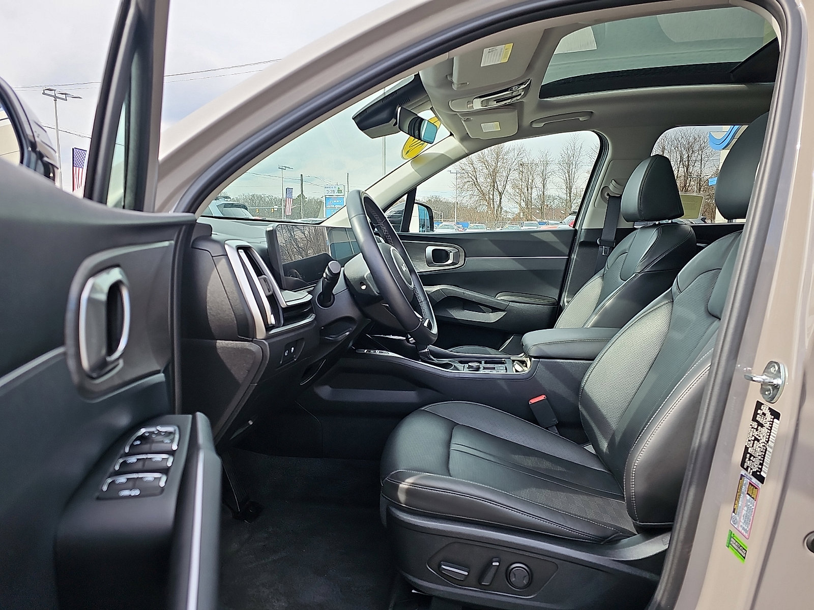 Used 2024 Kia Sorento X-Line EX image 16