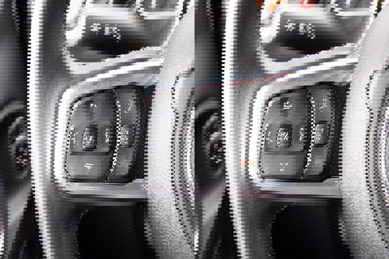 Used 2018 Jeep Wrangler Unlimited Sahara w/ Uconnect 4C Nav & Sound Group image 2