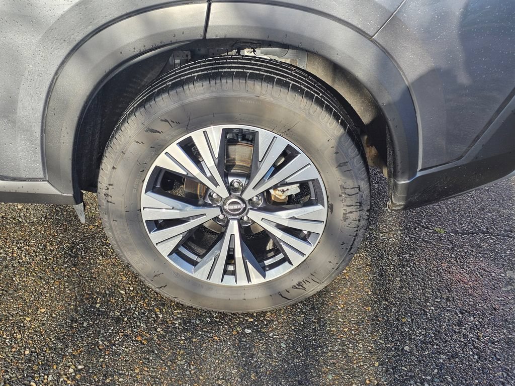 Used 2023 Nissan Rogue SV AWD/4WD image 9