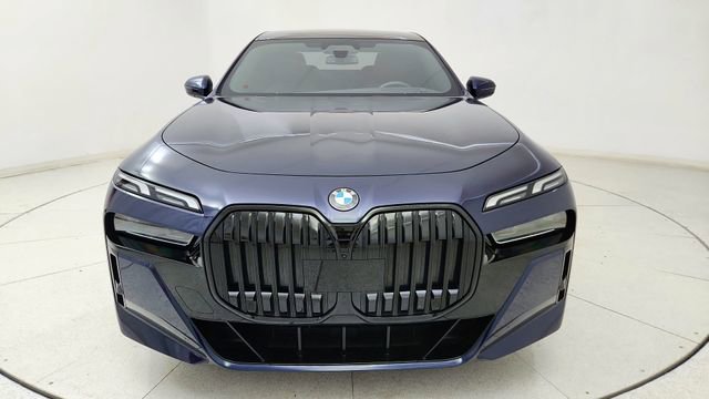 Used 2023 BMW 760i xDrive AWD/4WD image 2