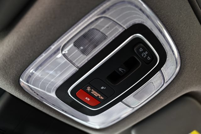 Used 2024 Hyundai Elantra SEL w/ Convenience Package FWD image 39
