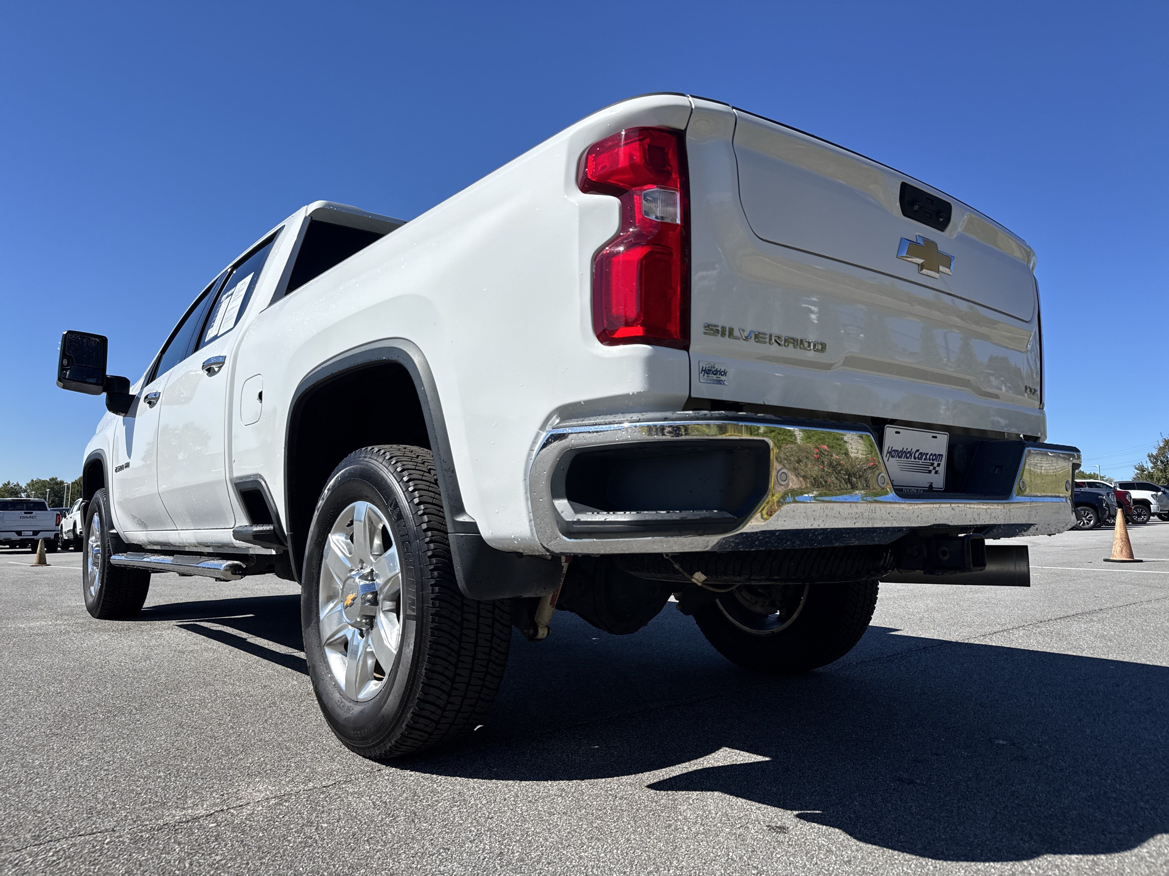 Used 2023 Chevrolet Silverado 2500 LTZ AWD/4WD image 8