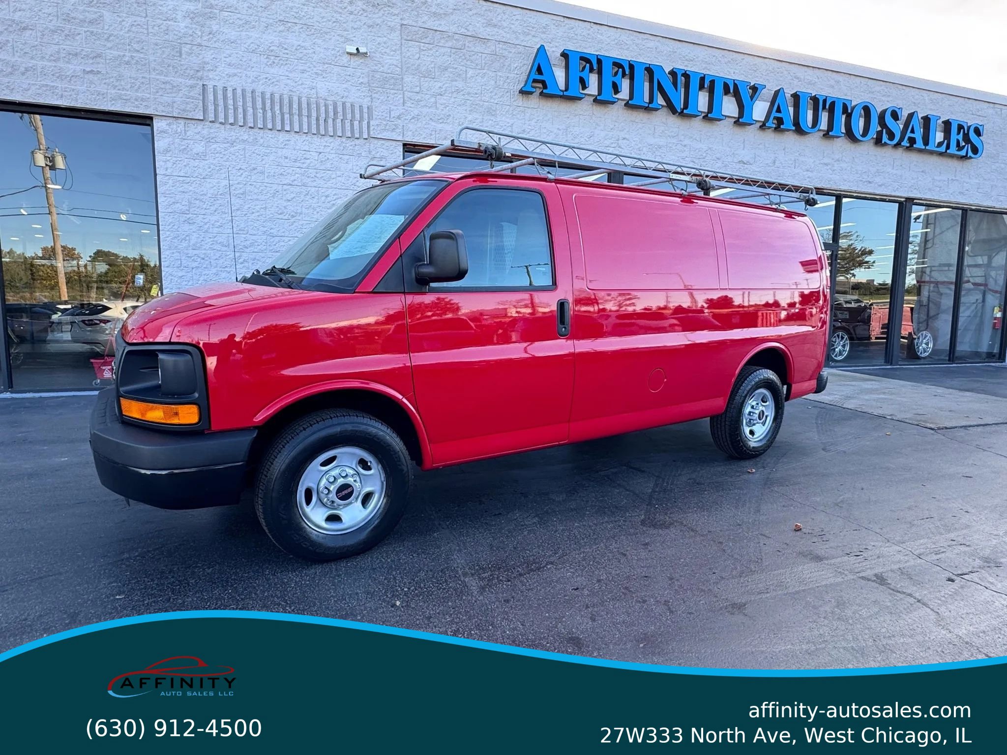 Used 2015 GMC Savana 3500 image 1