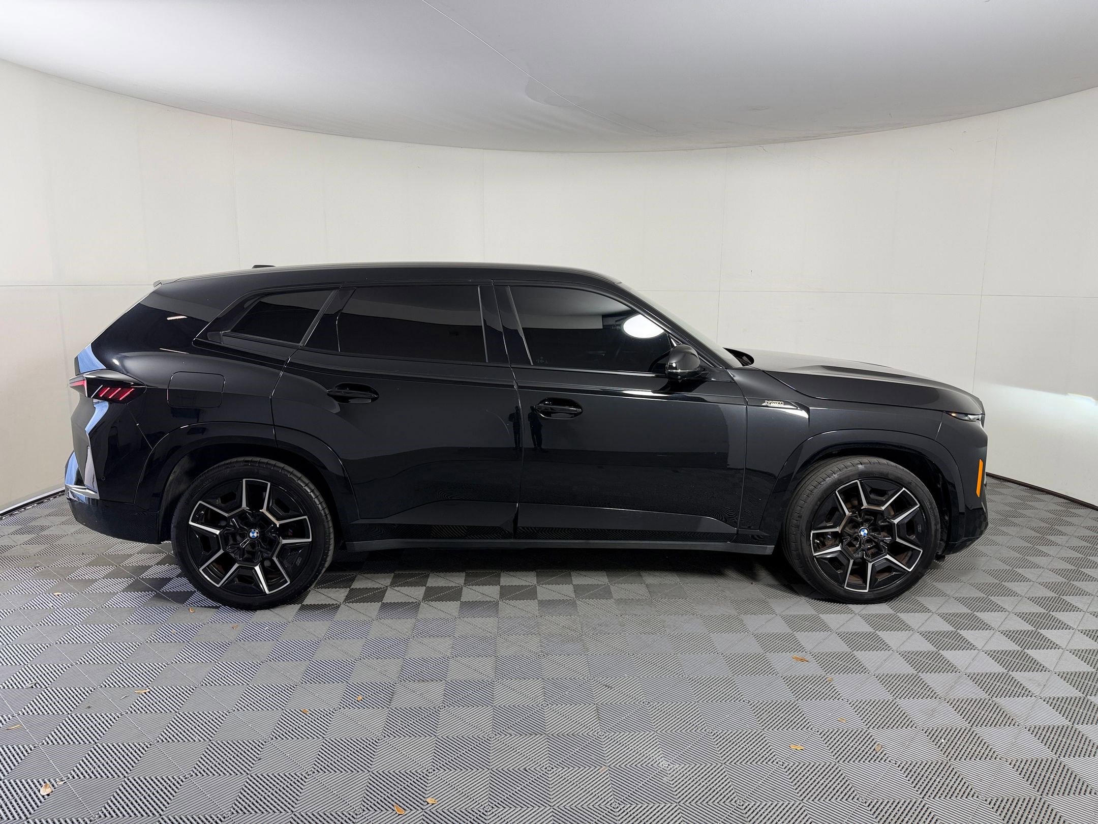 Used 2023 BMW XM AWD/4WD image 8