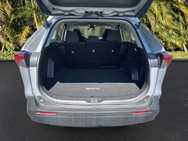 Used 2025 Toyota RAV4 LE AWD/4WD image 26
