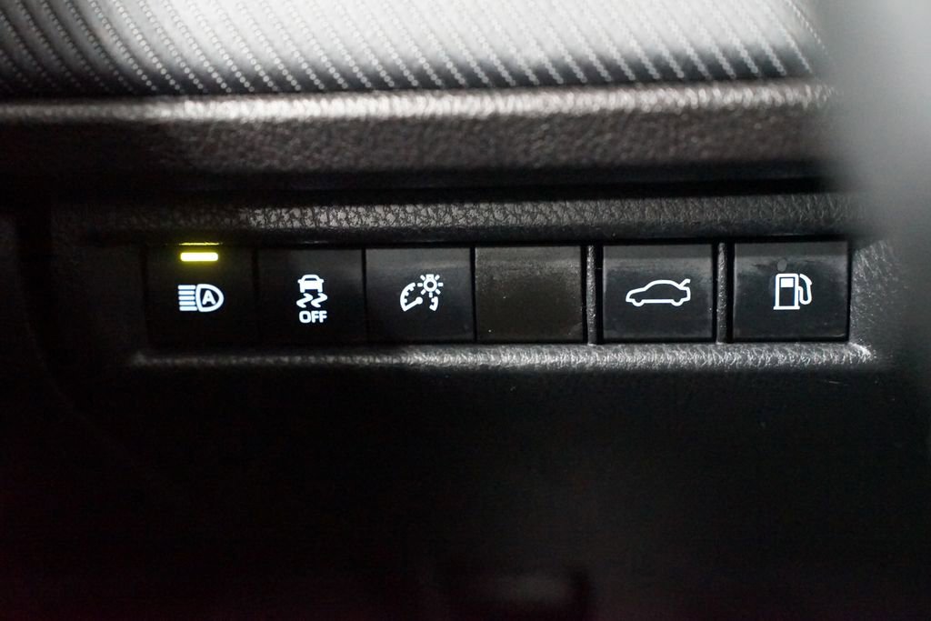 Certified 2025 Toyota Camry SE image 25