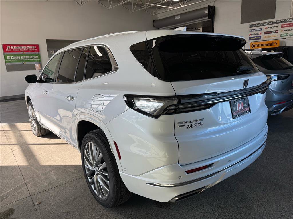 Used 2025 Buick Enclave Avenir w/ Super Cruise Package image 7
