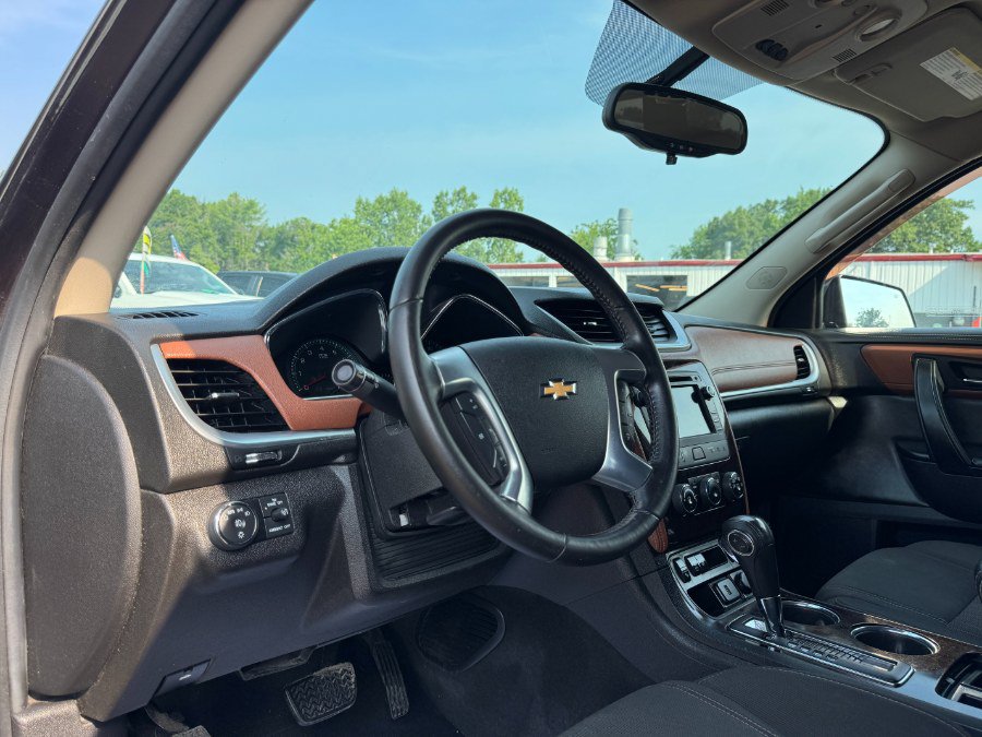 Used 2015 Chevrolet Traverse LT AWD/4WD image 14