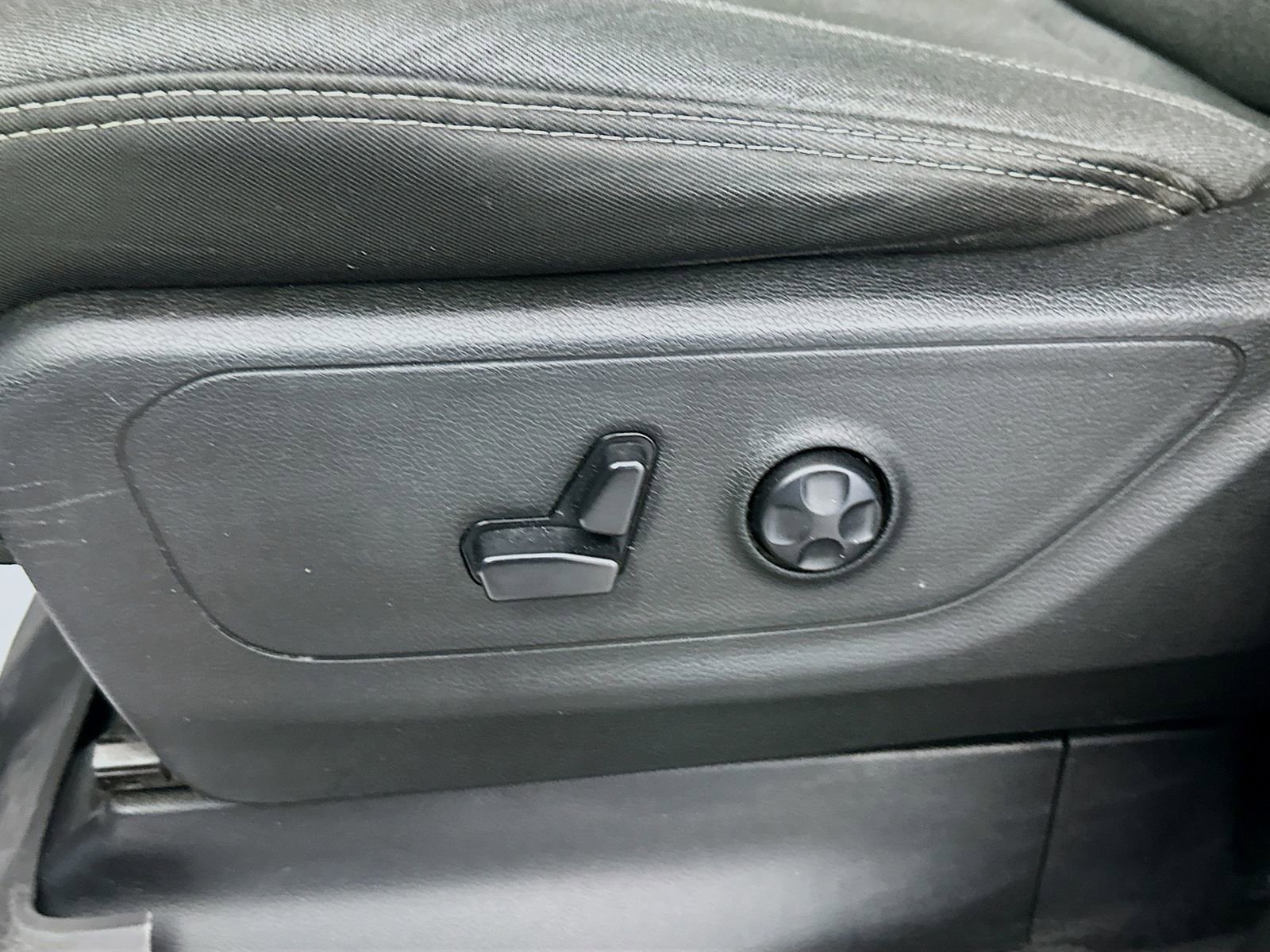 Used 2019 RAM 1500 Big Horn AWD/4WD image 19