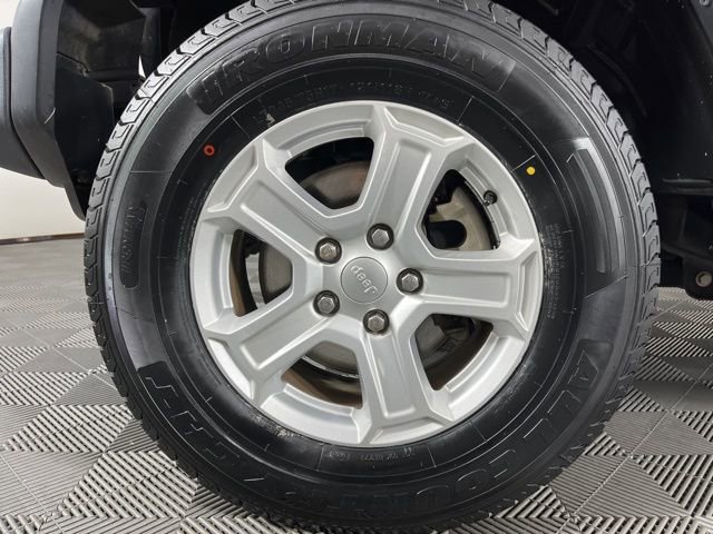 Used 2020 Jeep Wrangler Sport image 12