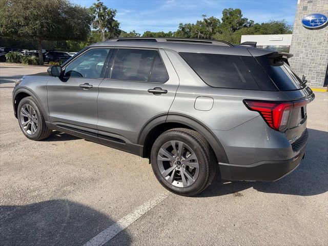 Used 2026 Ford Explorer Active w/ Active Comfort Package image 10