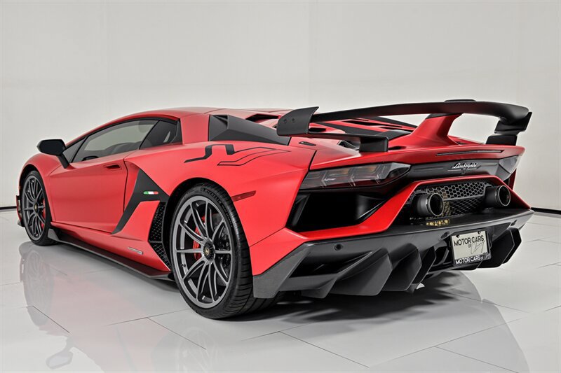 Used 2019 Lamborghini Aventador SVJ AWD/4WD image 22