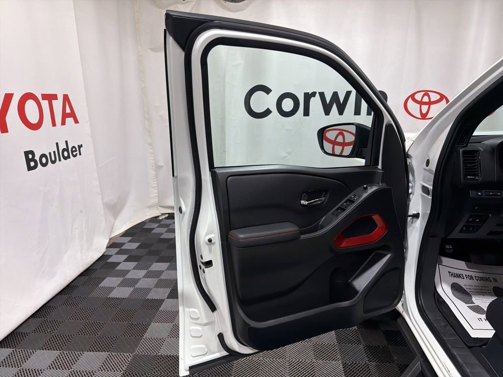 Used 2023 Nissan Frontier PRO-4X w/ Technology Package image 21