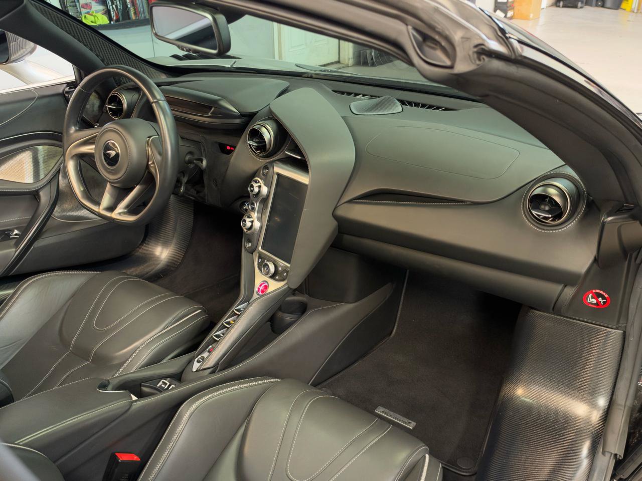 Used 2020 McLaren 720S Performance RWD image 32