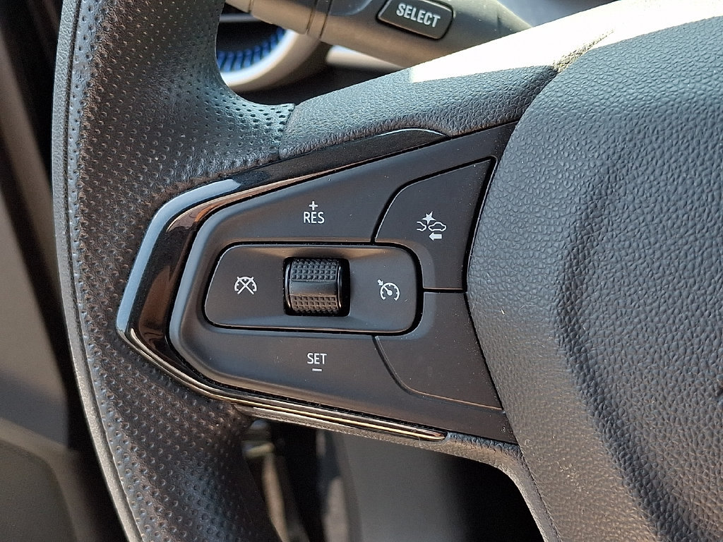 Used 2025 Chevrolet Trax LS FWD image 20