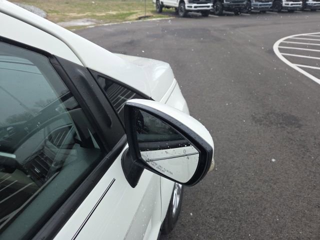 Used 2019 Ford EcoSport SE w/ SE Convenience Package image 6