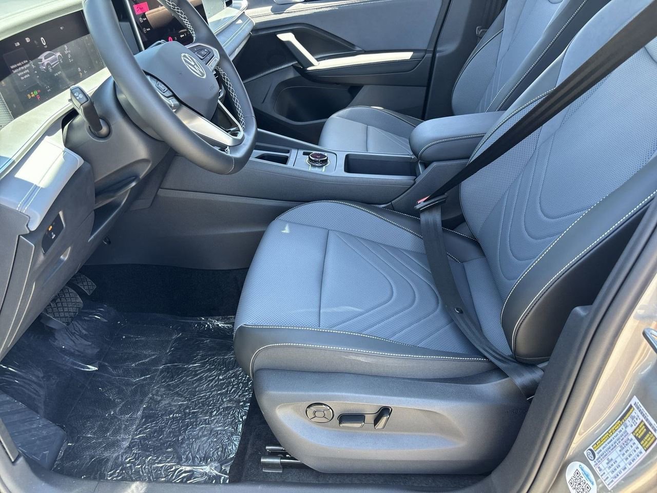 New 2026 Volkswagen Tiguan SE FWD image 15