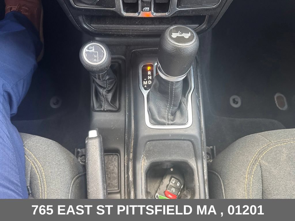 Used 2024 Jeep Wrangler Unlimited Sport AWD/4WD image 19