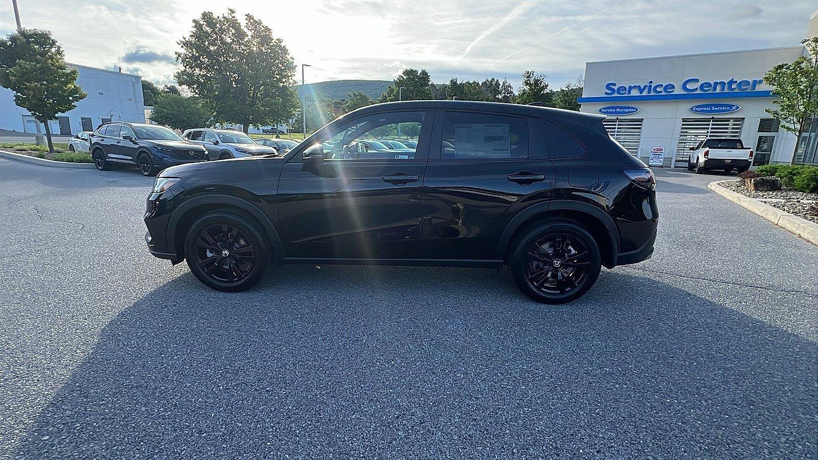 New 2027 Honda HR-V Sport image 7