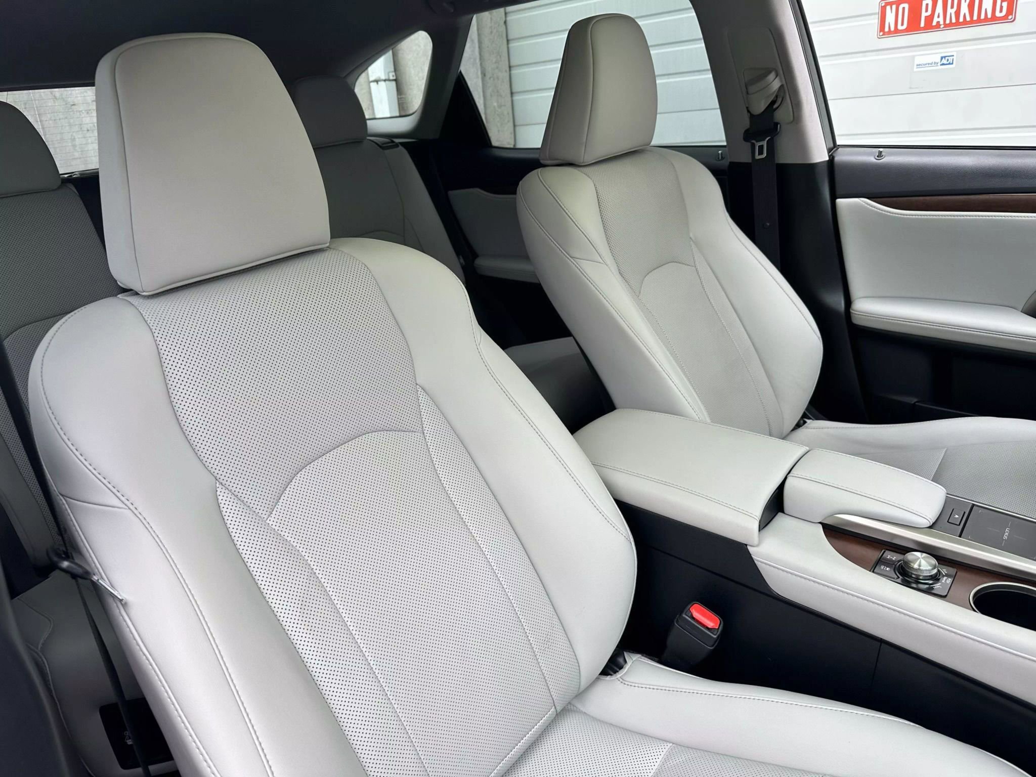Used 2021 Lexus RX 350L Premium image 10