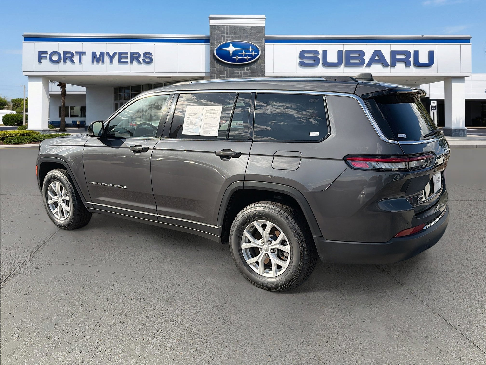 Used 2023 Jeep Grand Cherokee L Limited image 5