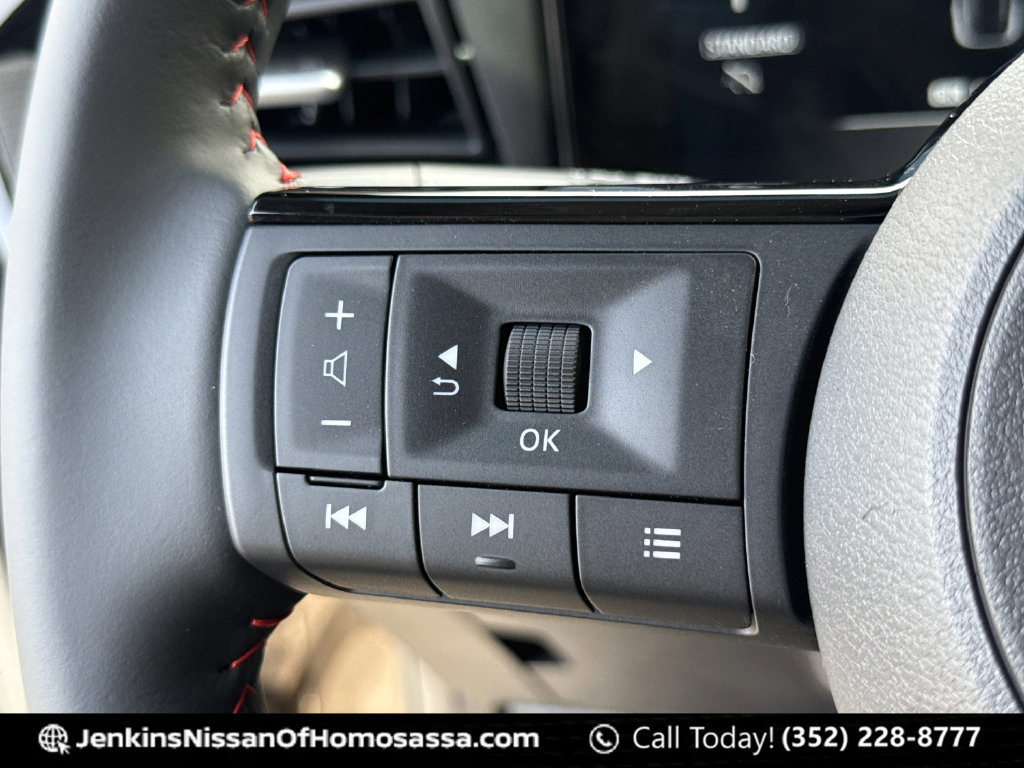 New 2026 Nissan Kicks SR FWD image 37