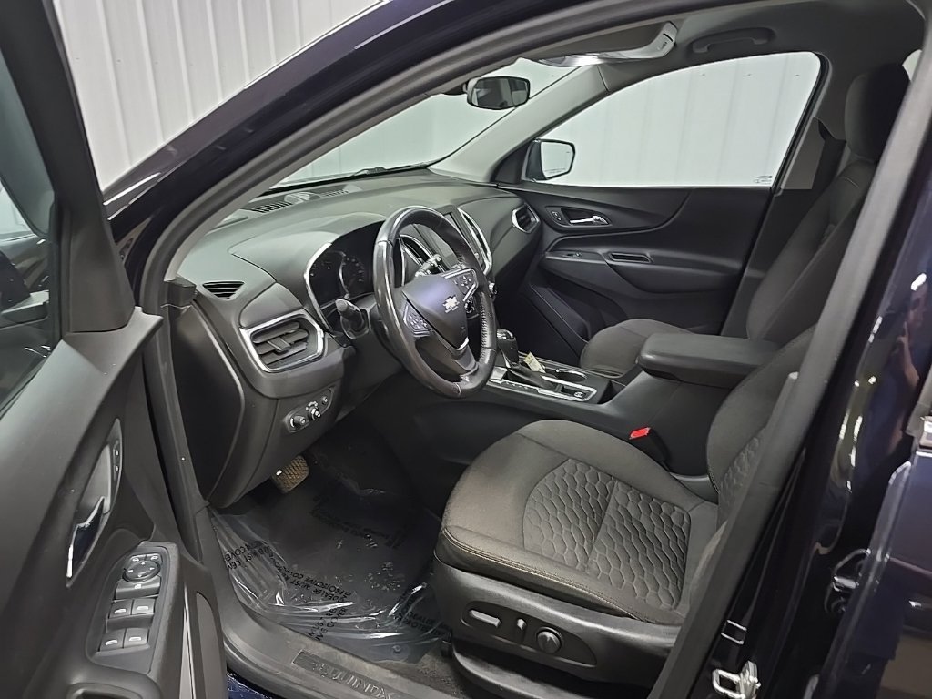 Used 2020 Chevrolet Equinox LT FWD image 28