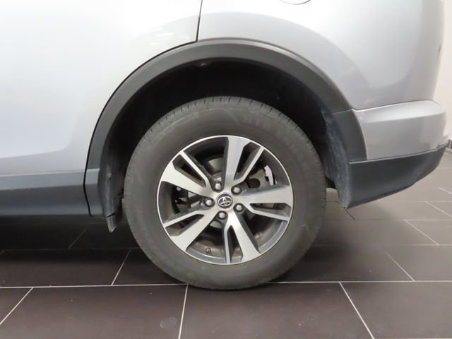 Used 2018 Toyota RAV4 XLE FWD image 15