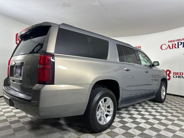 Used 2019 Chevrolet Suburban LT w/ Luxury Package image 6