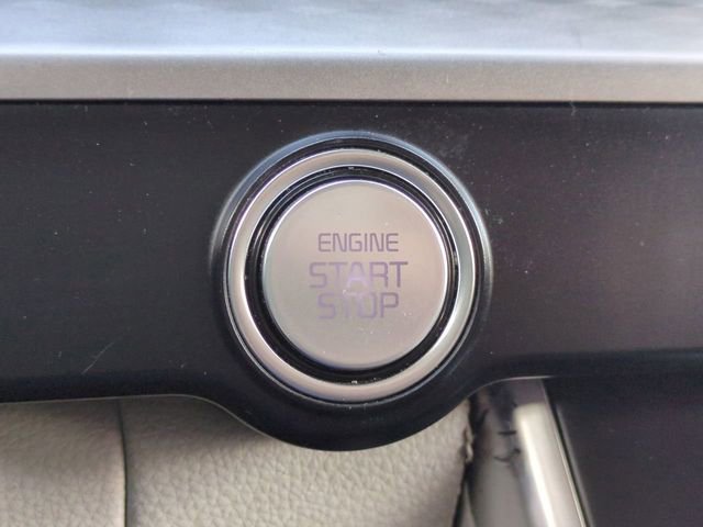 Used 2022 Kia Carnival LX image 26