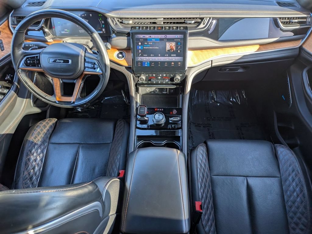 Used 2023 Jeep Grand Cherokee Summit AWD/4WD image 33