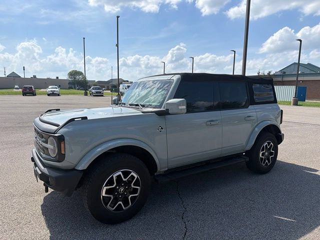 Used 2022 Ford Bronco Outer Banks AWD/4WD image 2