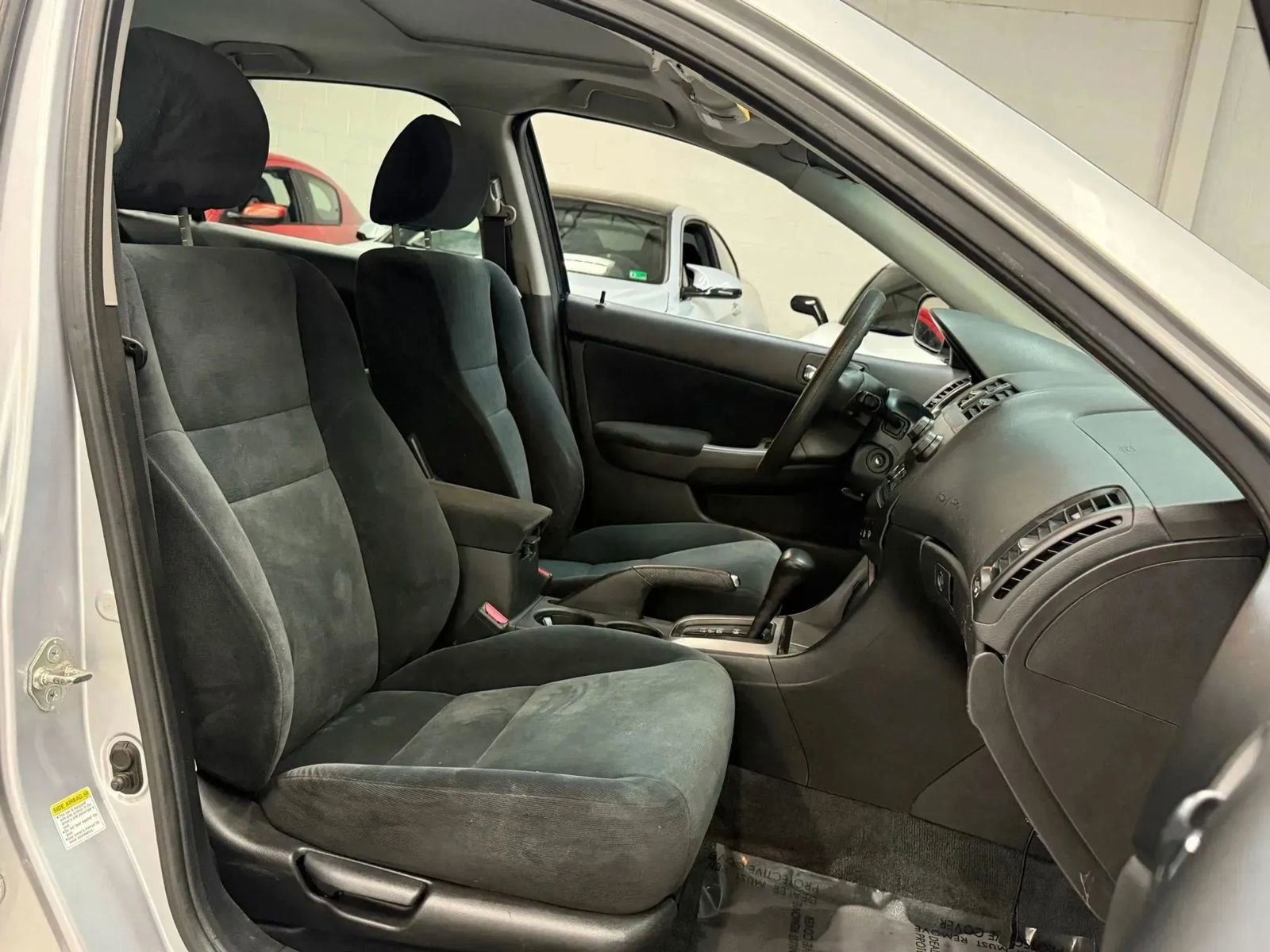 Used 2004 Honda Accord EX image 23