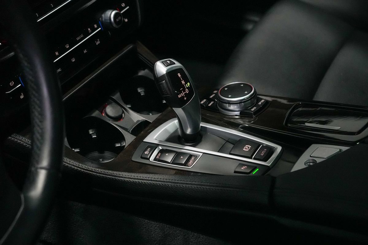 Used 2015 BMW 528i Sedan RWD image 16