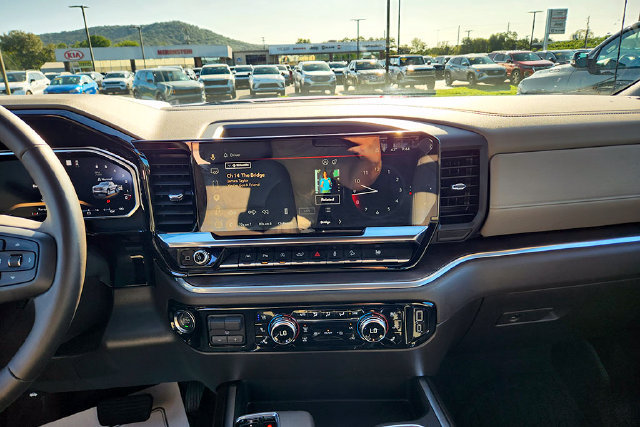 Used 2026 GMC Sierra 1500 SLT w/ SLT Premium Plus Package AWD/4WD image 7